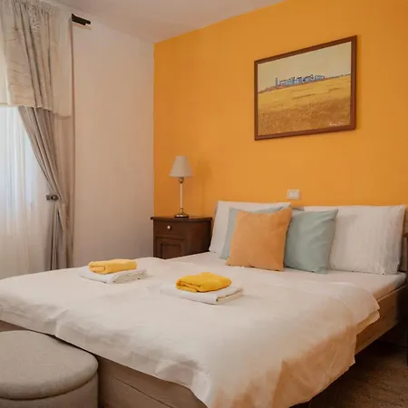 San Mauro Countryside Retreat With Restaurant & Wine Cellar