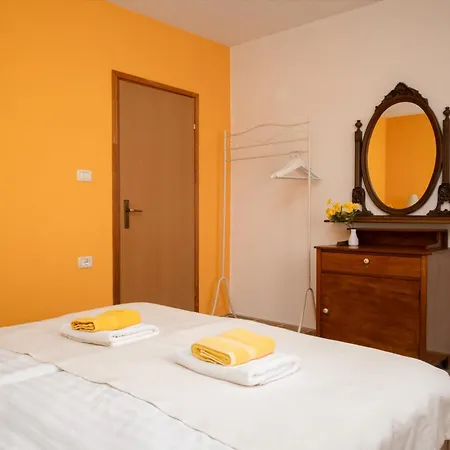 San Mauro Countryside Retreat With Restaurant & Wine Cellar 3* Momjan
