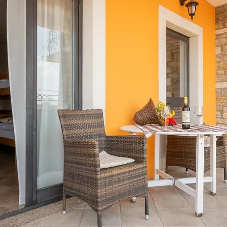 Aparthotel San Mauro Countryside Retreat With Restaurant & Wine Cellar