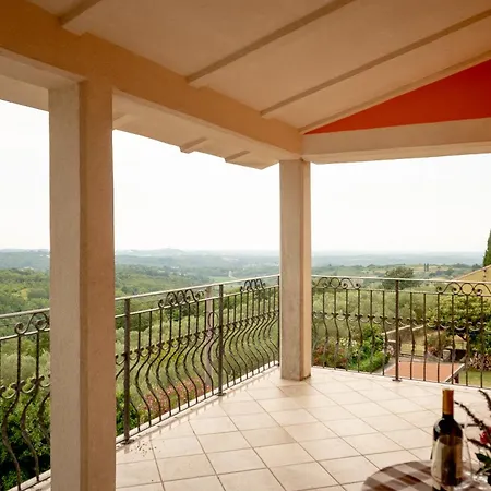San Mauro Countryside Retreat With Restaurant & Wine Cellar Appart hôtel Momjan