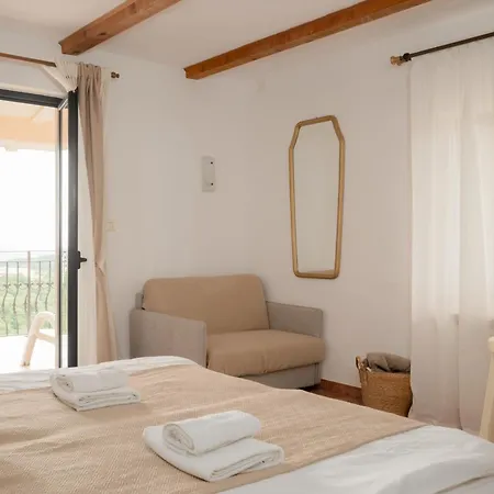 Lejlighedshotel San Mauro Countryside Retreat With Restaurant & Wine Cellar Momjan