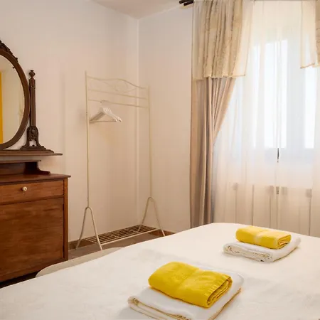 Lejlighedshotel San Mauro Countryside Retreat With Restaurant & Wine Cellar Momjan