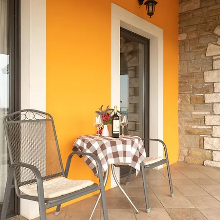San Mauro Countryside Retreat With Restaurant & Wine Cellar Lejlighedshotel Momjan