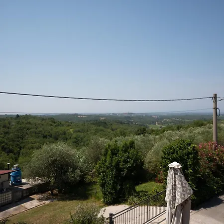 San Mauro Countryside Retreat With Restaurant & Wine Cellar 3* Momjan