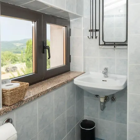 Lejlighedshotel San Mauro Countryside Retreat With Restaurant & Wine Cellar Momjan