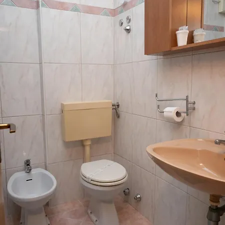 San Mauro Countryside Retreat With Restaurant & Wine Cellar 3* Momjan